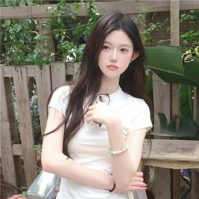 心生爱慕却迟迟不敢